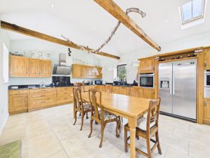 Annex dining kitchen- click for photo gallery